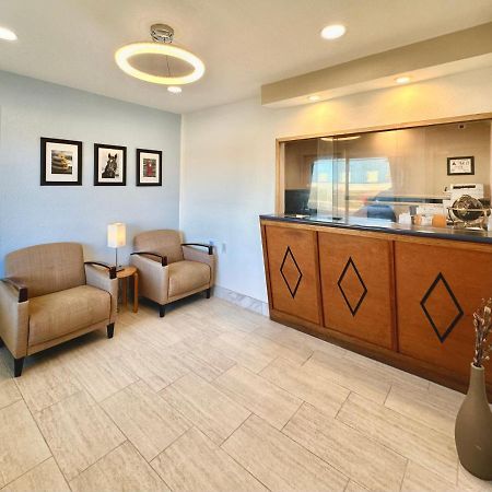 Royal Inn And Suites Charlotte Airport Екстериор снимка