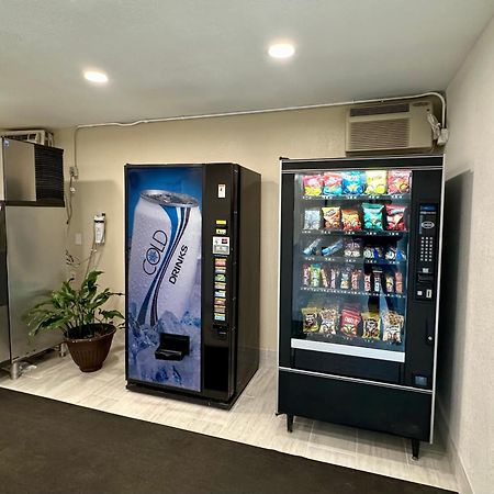Royal Inn And Suites Charlotte Airport Екстериор снимка