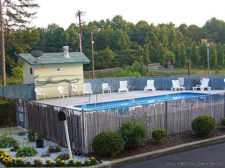 Royal Inn And Suites Charlotte Airport Екстериор снимка