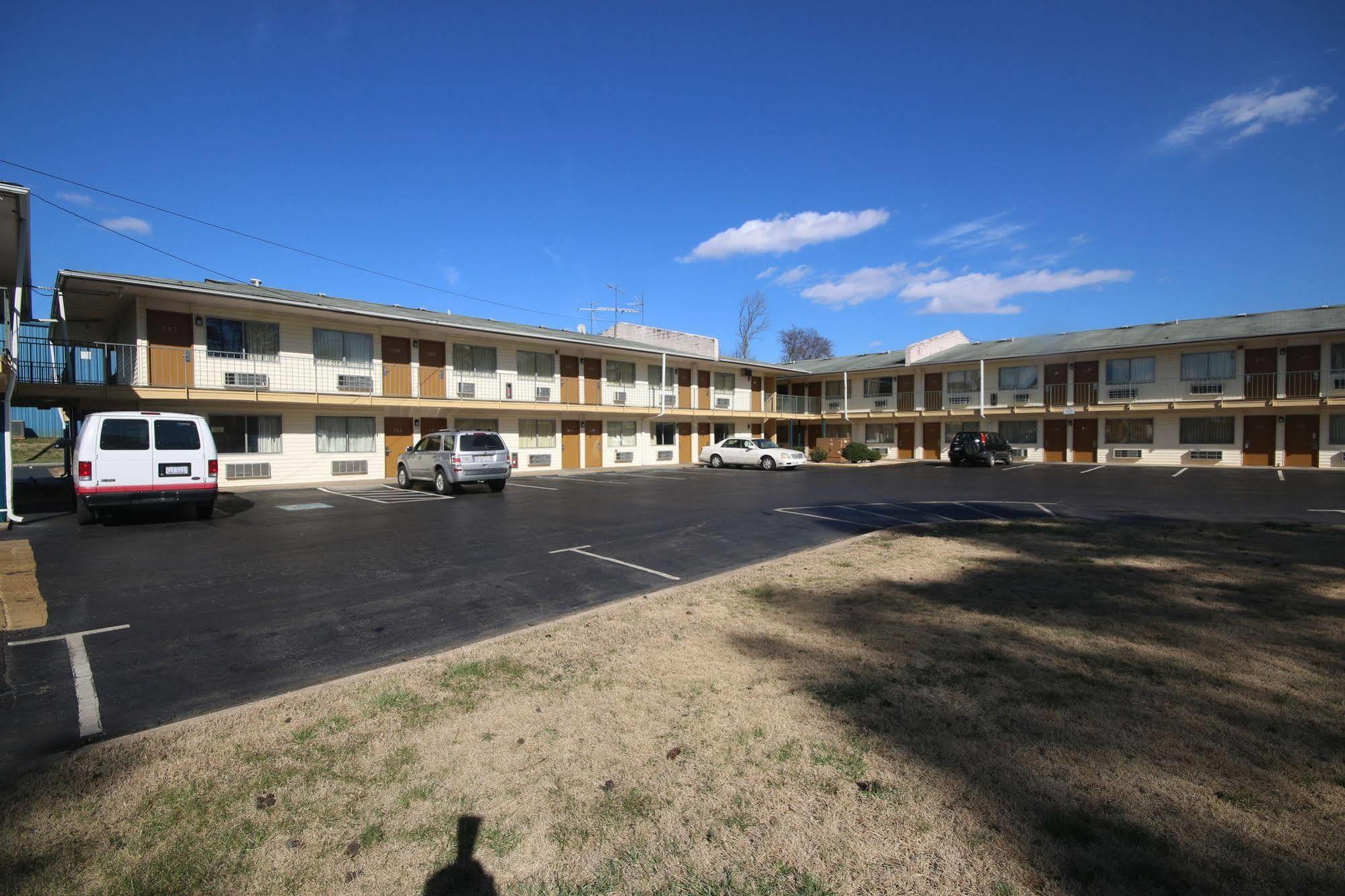 Royal Inn And Suites Charlotte Airport Екстериор снимка