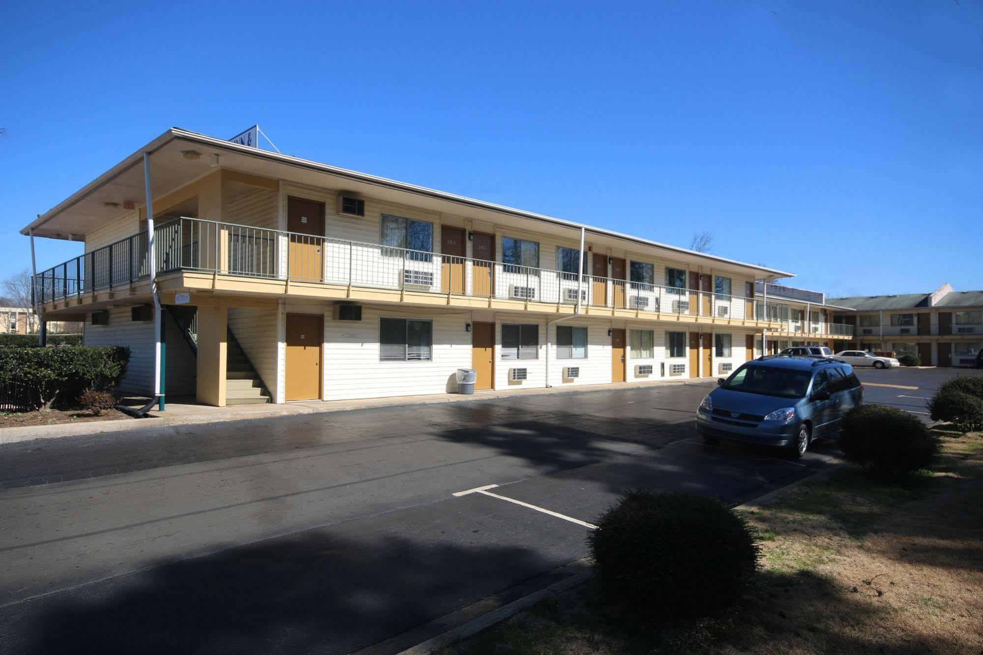 Royal Inn And Suites Charlotte Airport Екстериор снимка