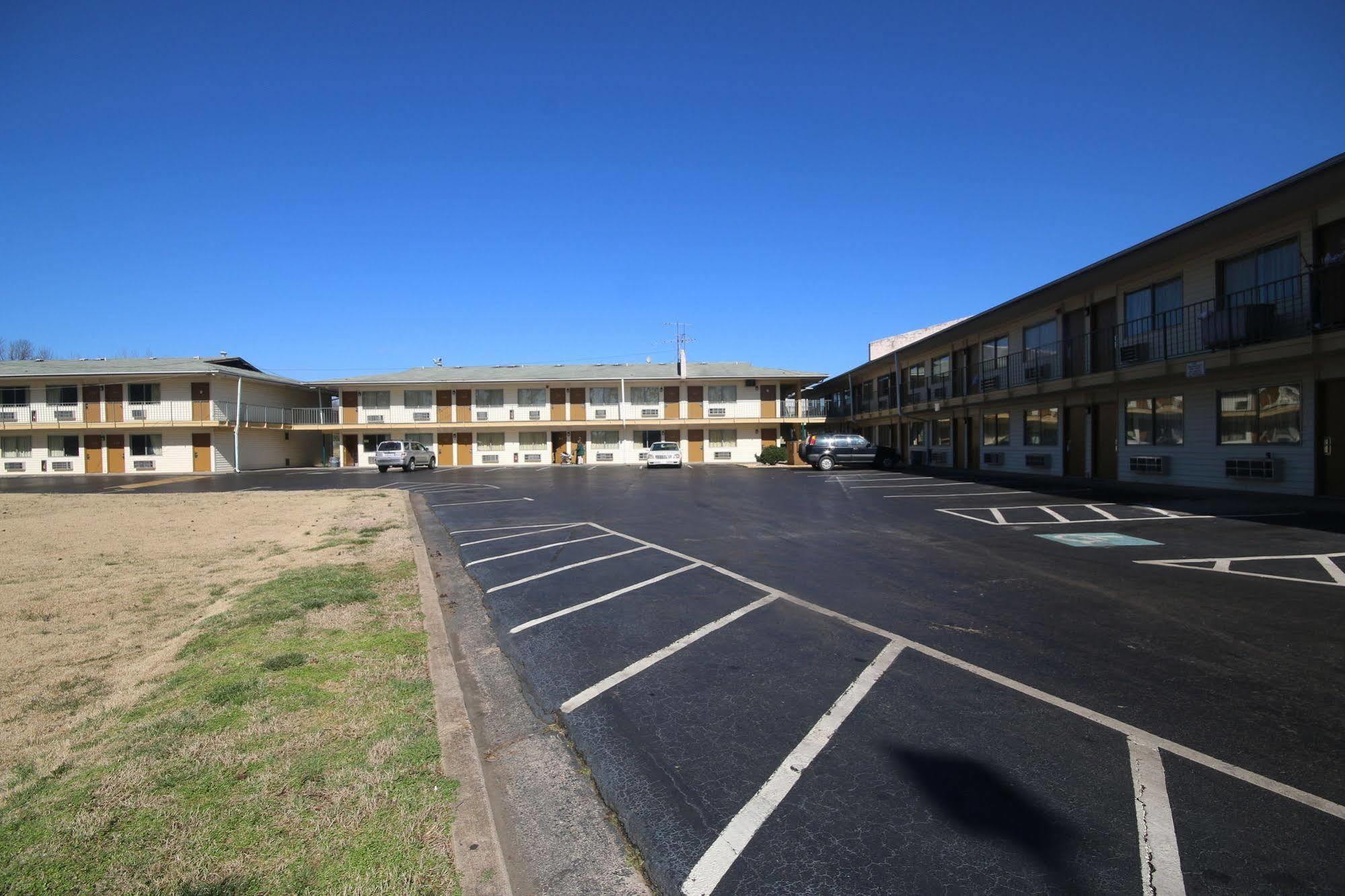 Royal Inn And Suites Charlotte Airport Екстериор снимка