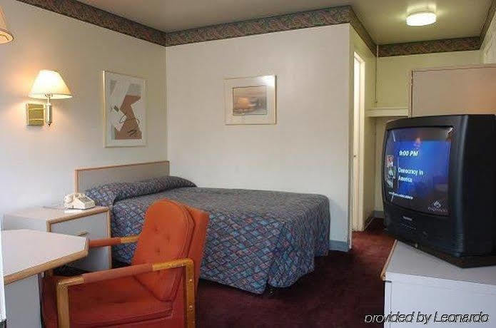 Royal Inn And Suites Charlotte Airport Екстериор снимка